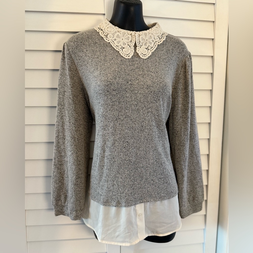 🩶 Faith and Joy Gray Top with Crocheted Lace Collar and Keyhole Back Size Medium